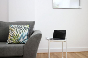 St Thomas Loft Views by SSW - 2BR, Parking, Sleeps 4, easy access to City Centre, Marina, beach and M4